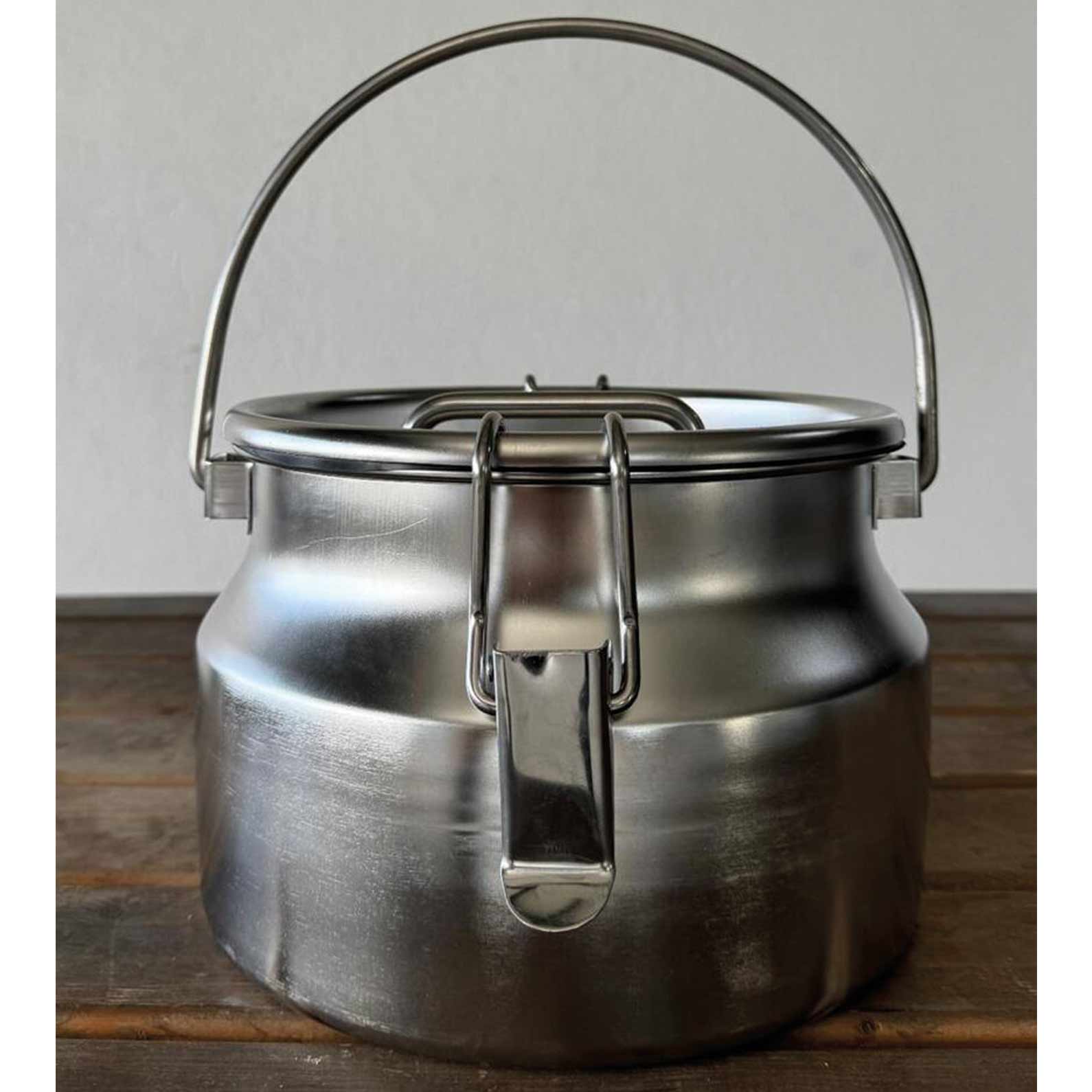 5 LTS STAINLESS STEEL CARRIAGE BUCKET WITH SS LOCKETD LID